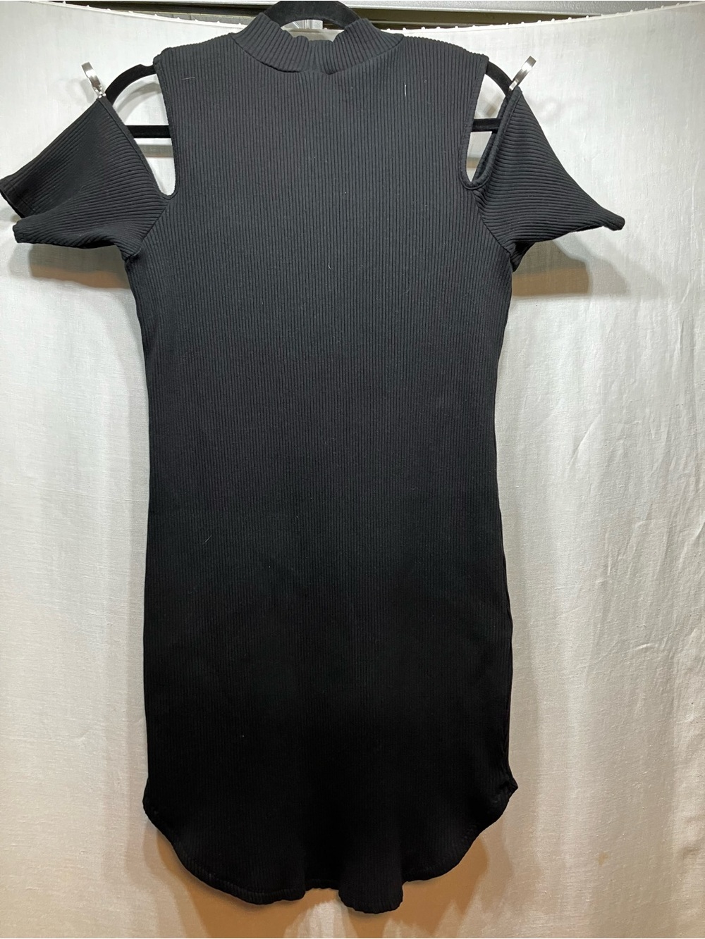 No Boundaries Black Cold-Shoulder Ribbed Knit Dress Large